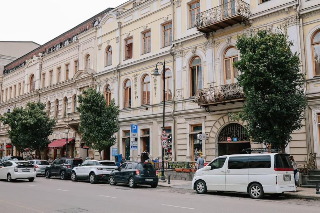 Cozy House Apartment Tbilisi Bagian luar foto